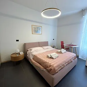 M&m Center - Modern Flat With Free Wifi-netflix And Welcome Italian Coffee , Bergamo Włochy